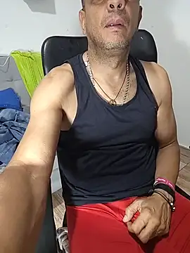 Snapshot of latinmartin73 chatting on 07/18/26, 10:13 latinmartin73 online show from 07/18/26, 10:13
