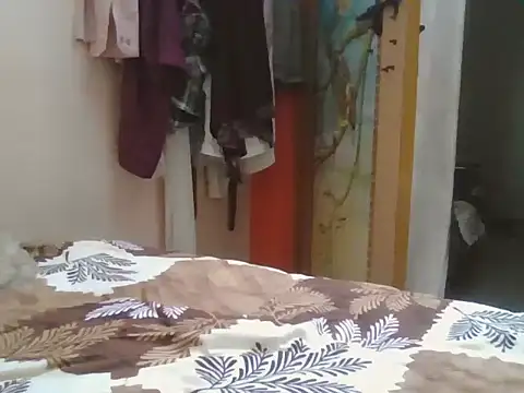 Snapshot of G_N_R chatting on 10/11/25, 06:23 G N R online show from 10/11/25, 06:23