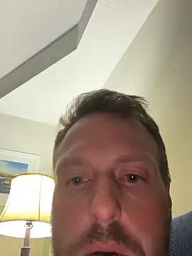 Snapshot of ScarletCeiling87 chatting on 10/30/25, 01:07 ScarletCeiling87 online show from 10/30/25, 01:07