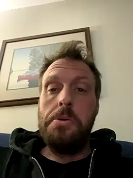 Snapshot of ScarletCeiling87 chatting on 11/17/25, 03:45 ScarletCeiling87 online show from 11/17/25, 03:45