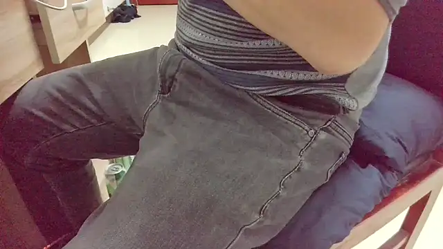 huzi518 online show from 10/26/25, 12:44