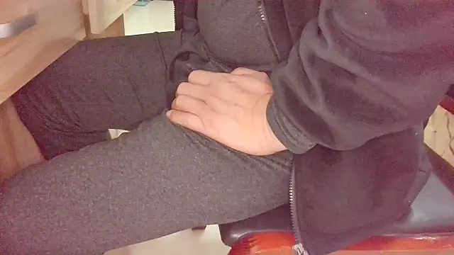 huzi518 online show from 11/23/25, 11:54