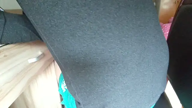 huzi518 online show from 04/05/26, 05:26