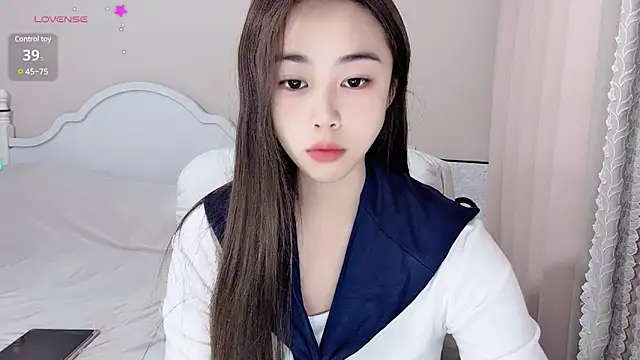 Caitlyn   online show from 12/30/24, 10:53