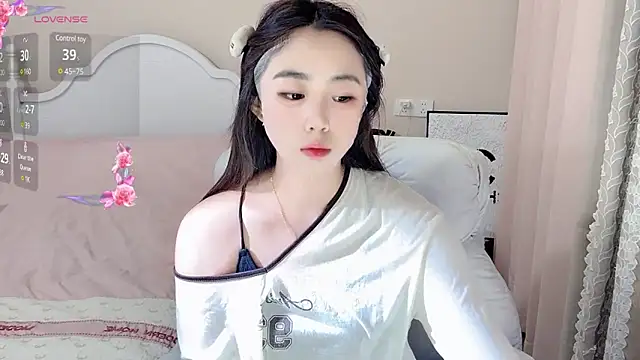 Caitlyn   online show from 03/04/25, 11:29