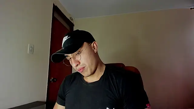 Leoknight online show from 02/13/25, 10:33