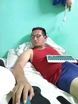 Andresguz35 online show from 03/10/26, 04:06