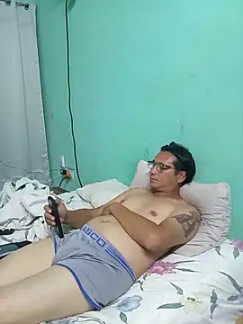 Andresguz35 online show from 04/29/26, 05:00