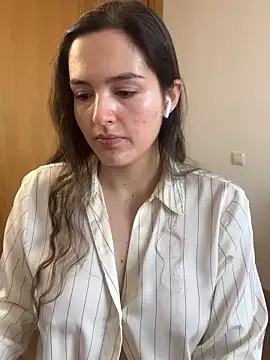 Snapshot of tatianaAlvarez1 chatting on 03/18/25, 10:03 tatianaAlvarez1 online show from 03/18/25, 10:03