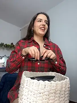Snapshot of tatianaAlvarez1 chatting on 10/16/25, 11:06 tatianaAlvarez1 online show from 10/16/25, 11:06