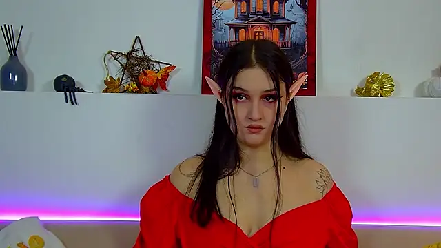 ChristinaMilton online show from 10/31/25, 06:31