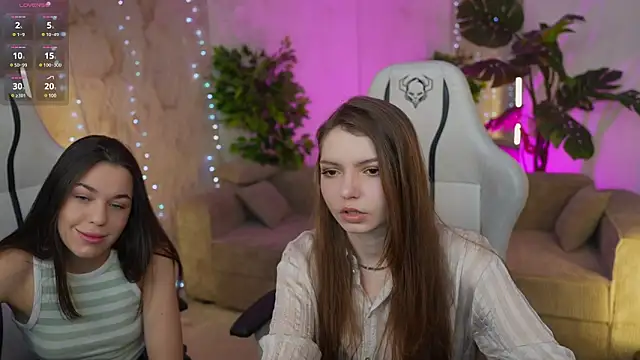 Snapshot of Michelle_054 chatting on 01/27/25, 11:22 Michelle 054 online show from 01/27/25, 11:22