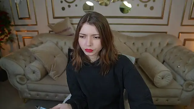 Snapshot of Michelle_054 chatting on 12/22/25, 03:53 Michelle 054 online show from 12/22/25, 03:53