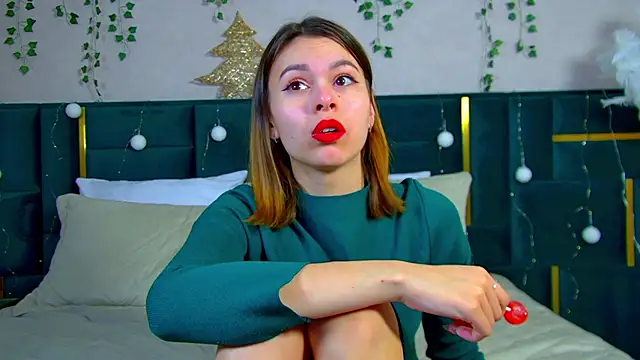 Snapshot of PollyLanders chatting on 12/26/24, 04:10 PollyLanders online show from 12/26/24, 04:10