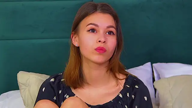 Snapshot of PollyLanders chatting on 02/19/25, 03:27 PollyLanders online show from 02/19/25, 03:27