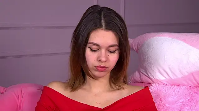 Snapshot of PollyLanders chatting on 02/21/25, 01:44 PollyLanders online show from 02/21/25, 01:44