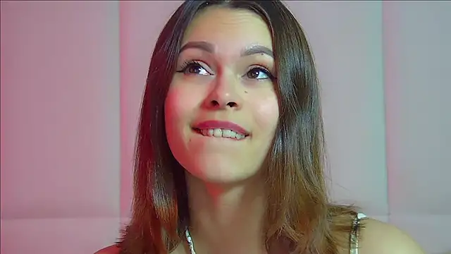 Snapshot of PollyLanders chatting on 10/19/25, 06:41 PollyLanders online show from 10/19/25, 06:41