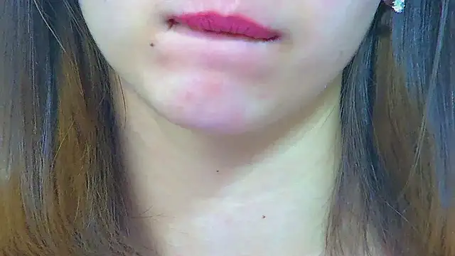 Snapshot of PollyLanders chatting on 10/20/25, 07:14 PollyLanders online show from 10/20/25, 07:14