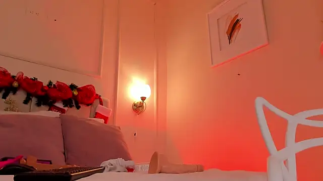 Snapshot of dani_skinny_ chatting on 12/12/24, 02:44 dani skinny  online show from 12/12/24, 02:44