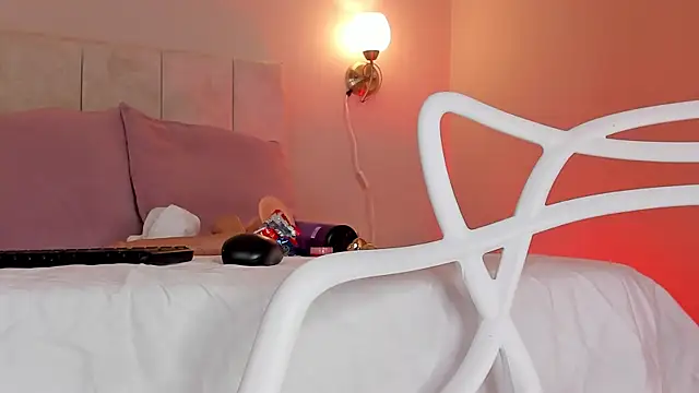 Snapshot of dani_skinny_ chatting on 01/15/25, 02:35 dani skinny  online show from 01/15/25, 02:35