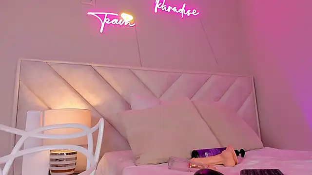 Snapshot of dani_skinny_ chatting on 02/13/25, 09:49 dani skinny  online show from 02/13/25, 09:49