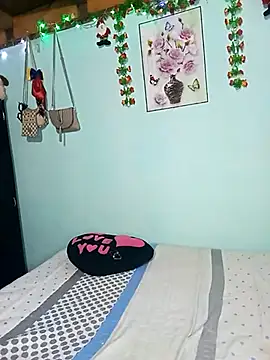 Snapshot of ELISA_90 chatting on 12/29/24, 01:56 ELISA 90 online show from 12/29/24, 01:56