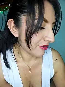 Snapshot of ELISA_90 chatting on 01/24/25, 10:08 ELISA 90 online show from 01/24/25, 10:08