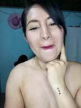 Snapshot of ELISA_90 chatting on 02/09/25, 03:32 ELISA 90 online show from 02/09/25, 03:32