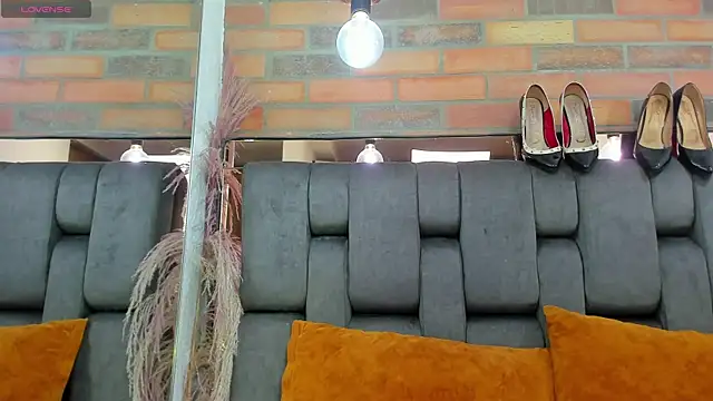 JESSYCORTES online show from 11/24/25, 03:23