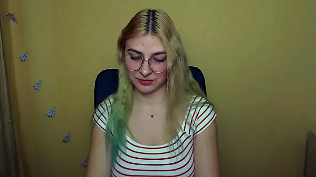 Luna Lush  online show from 12/18/24, 09:25