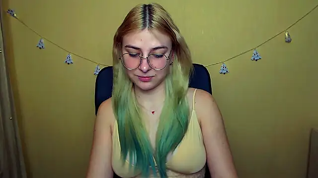 Luna Lush  online show from 12/19/24, 12:34