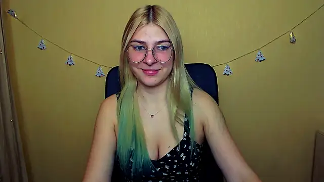 Luna Lush  online show from 12/20/24, 09:21