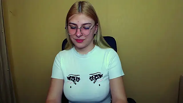 Luna Lush  online show from 01/10/25, 08:18