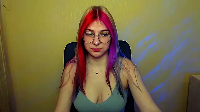 Luna Lush  online show from 02/15/25, 08:44