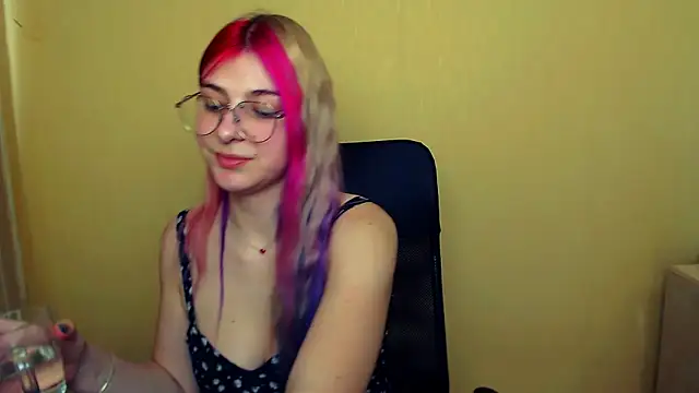 Luna Lush  online show from 02/26/25, 12:14