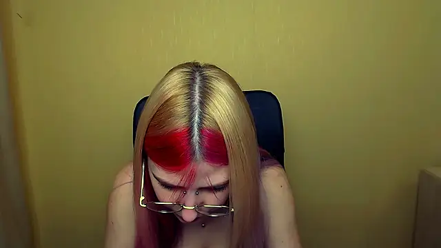 Luna Lush  online show from 03/04/25, 11:29