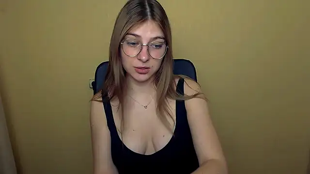 Luna Lush  online show from 11/05/25, 10:04