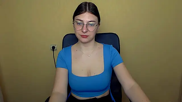 Luna Lush  online show from 12/19/25, 10:11