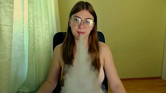 Luna Lush  online show from 06/12/26, 09:30