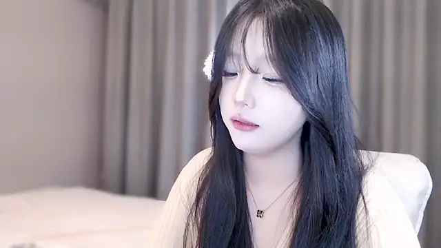 Snapshot of Legend-Night chatting on 12/15/24, 01:22 Legend-Night online show from 12/15/24, 01:22