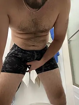 Snapshot of yododav28 chatting on 11/19/25, 04:23 yododav28 online show from 11/19/25, 04:23