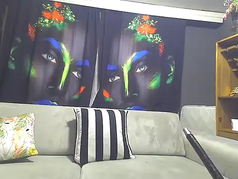 Snapshot of Bitter_ chatting on 02/18/25, 11:30 Bitter online show from 02/18/25, 11:30