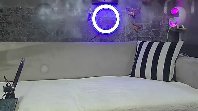 Snapshot of Bitter_ chatting on 03/15/25, 07:27 Bitter online show from 03/15/25, 07:27