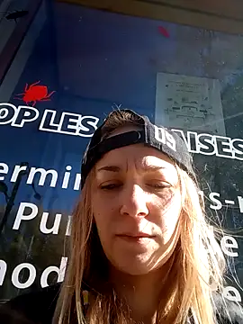 Snapshot of ElektrikFrancaise chatting on 11/18/25, 11:14 ElektrikFrancaise online show from 11/18/25, 11:14