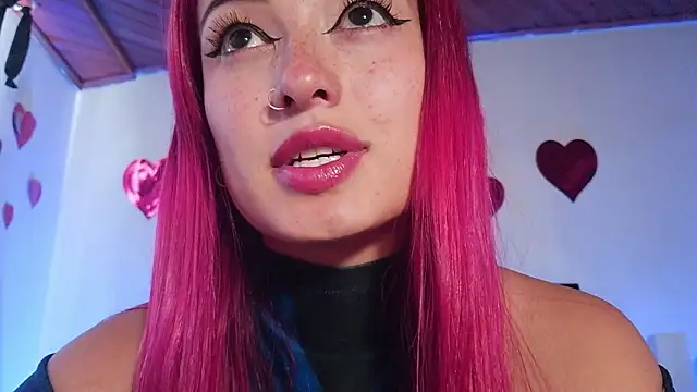 luccycollins  online show from 02/13/26, 04:03