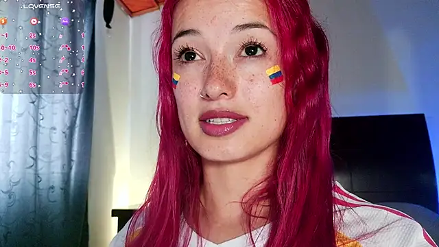 luccycollins  online show from 06/27/26, 03:06
