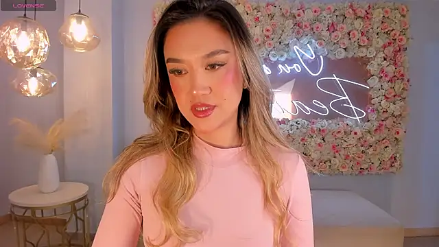 RebeccaHudson online show from 10/16/25, 06:53