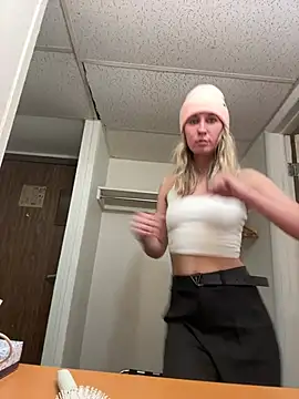 M1ssyk1ssy online show from 12/29/24, 03:33