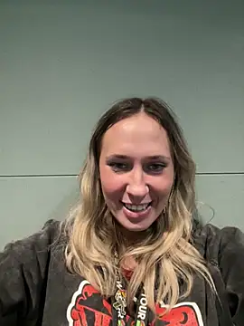 M1ssyk1ssy online show from 12/30/24, 05:13