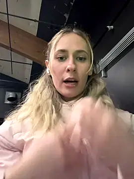 M1ssyk1ssy online show from 12/01/25, 12:15